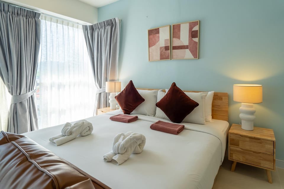 Chic Condo in Karon by Lofty Apartment in Phuket