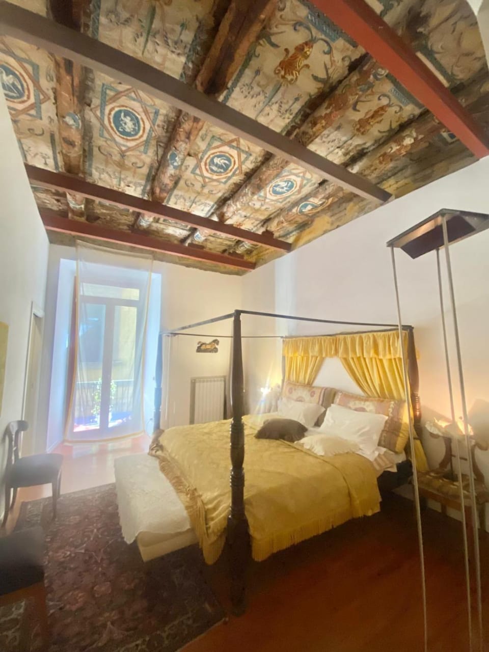 Casa Tiare, the heart of Piazza Plebiscito Apartment in Naples