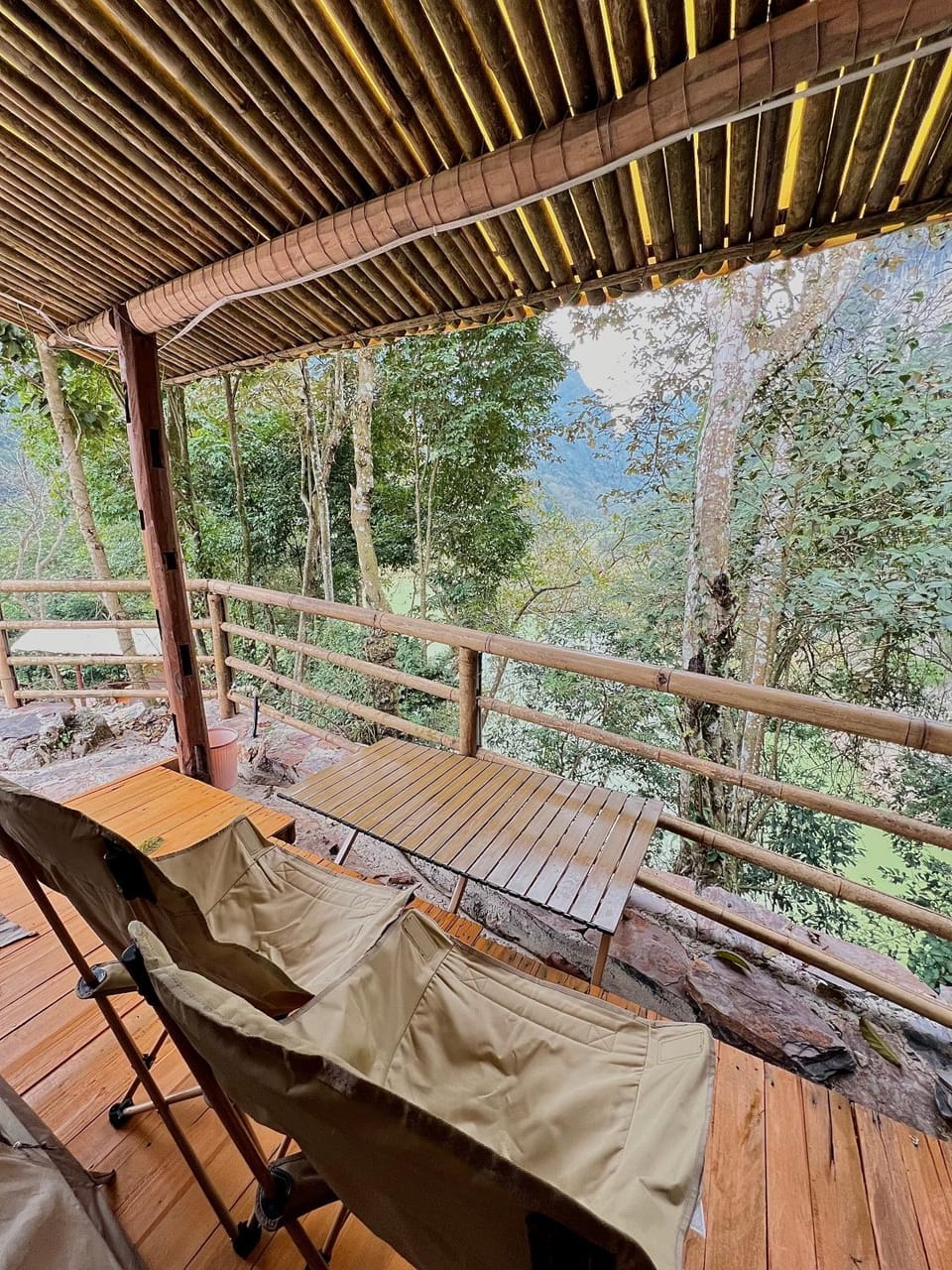 Thang Hen Lake - Thang Hen Glamping & Eco Outdoor Luxury tent in Vietnam