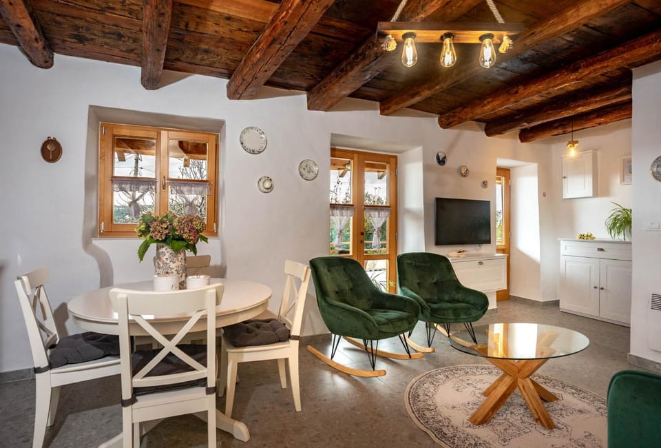Stone House Heritage Apartment Filumena Apartment in Lopar