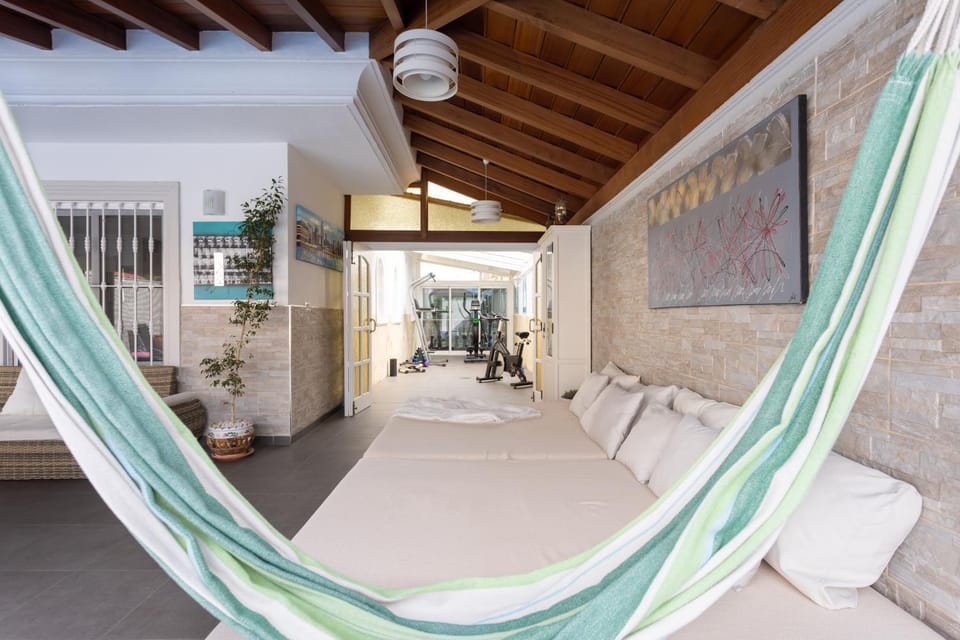 LUXURY VILLA PLAYA DUQUE, PRIVATE POOL & AIRCON, Costa Adeje, Tenerife Villa in Costa Adeje