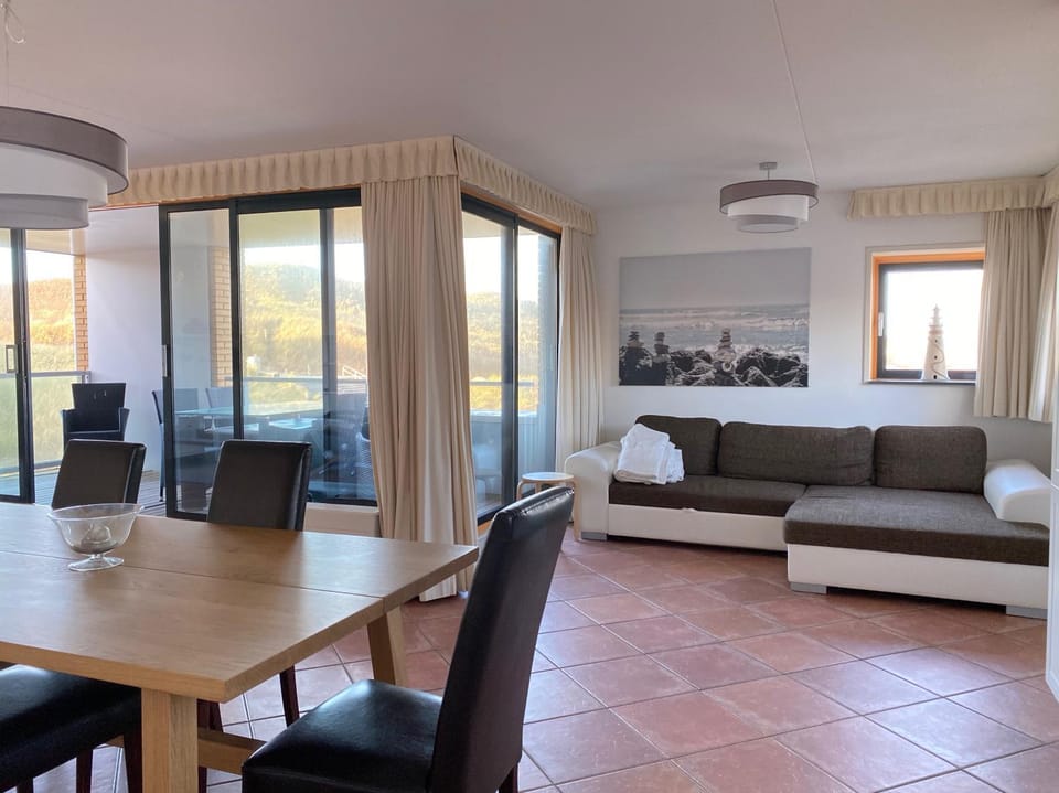 Living room, Beach