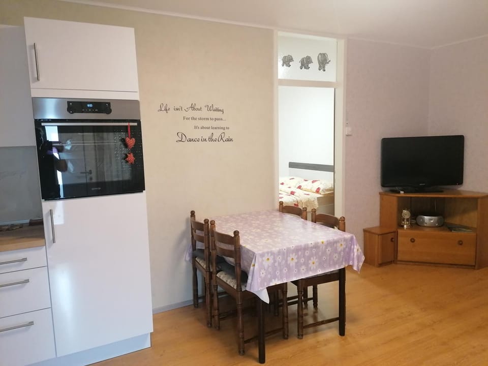 Kitchen or kitchenette, Living room, Dining area