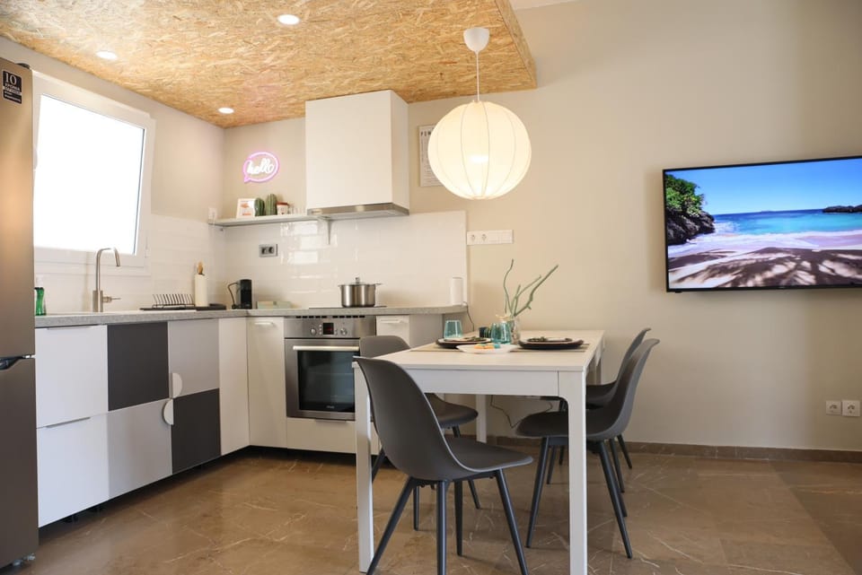 TV and multimedia, Kitchen or kitchenette