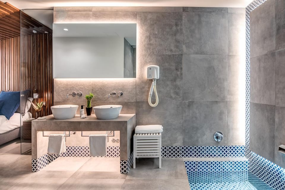 Bathroom, Photo of the whole room