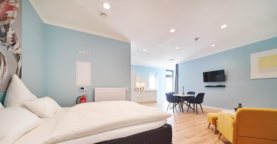 Seating area, Dining area, Bedroom