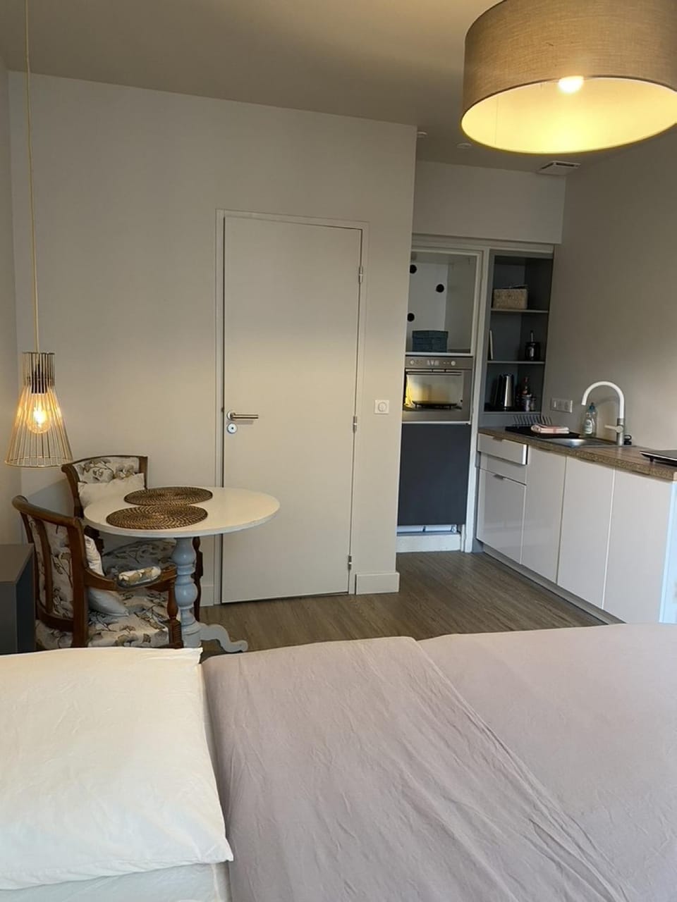 Photo of the whole room
