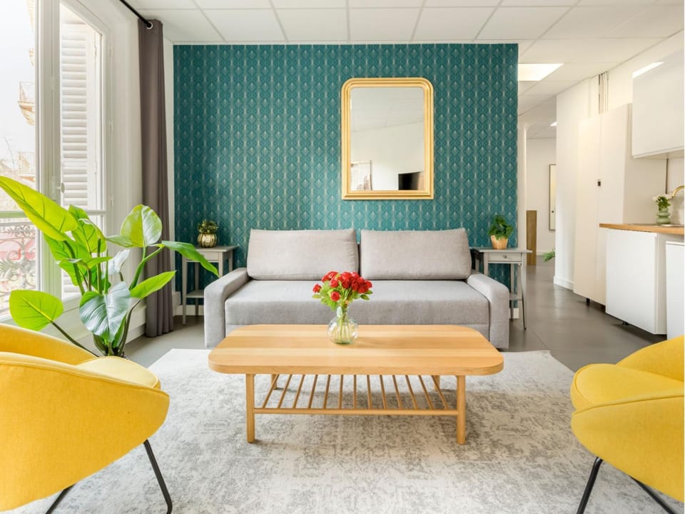 Living room, Seating area