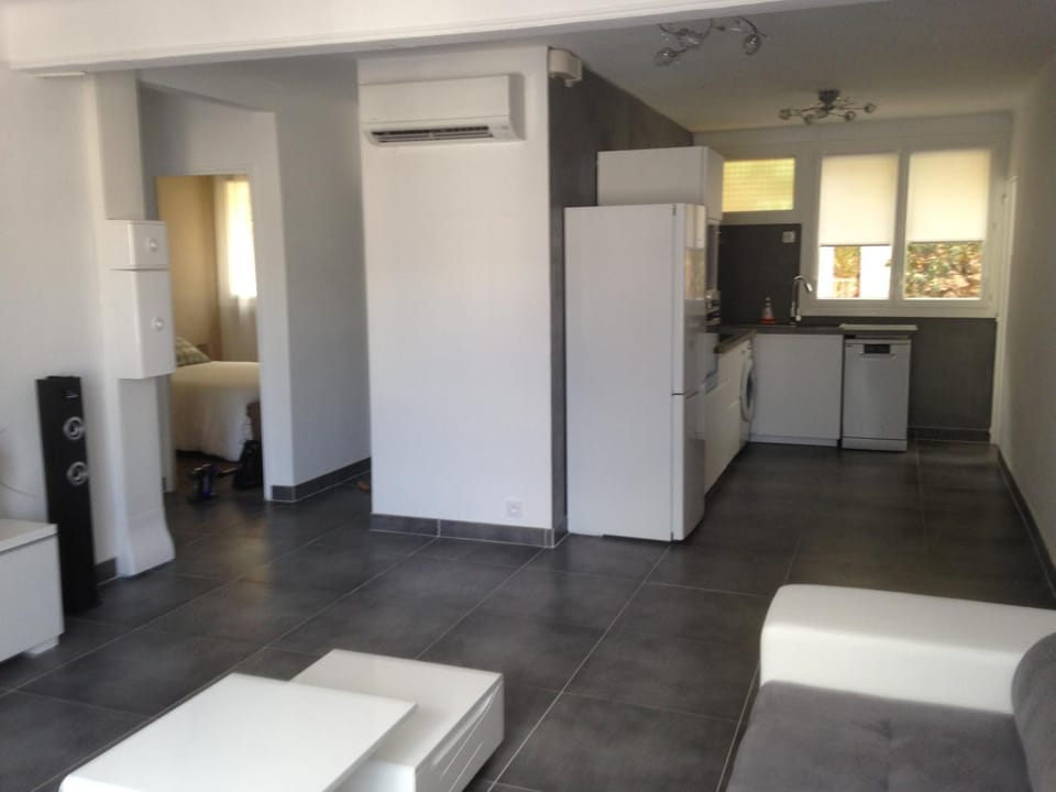 T3 centre de Cassis parking, climatisé, wifi Apartment in Cassis