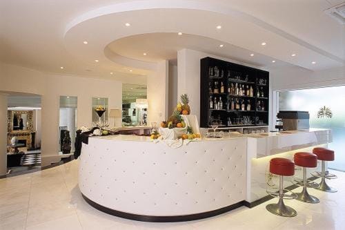 Lounge or bar