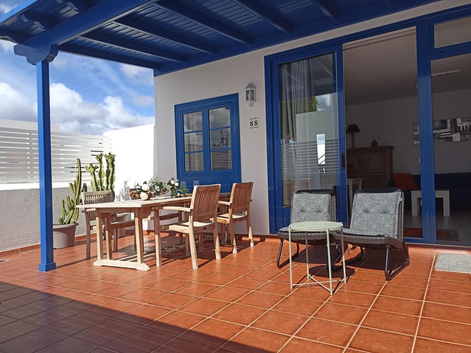 Casa Rosa House in Puerto Calero