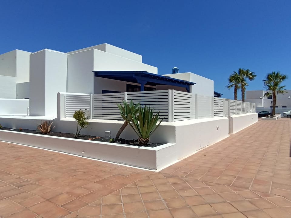 Casa Rosa House in Puerto Calero