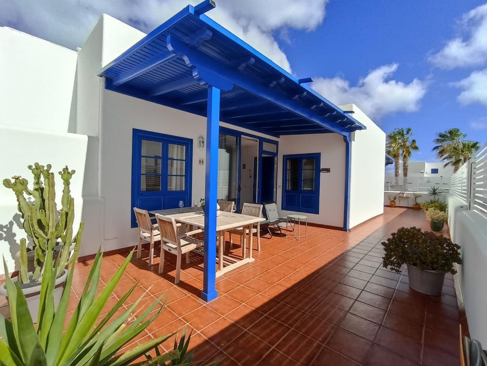 Casa Rosa House in Puerto Calero