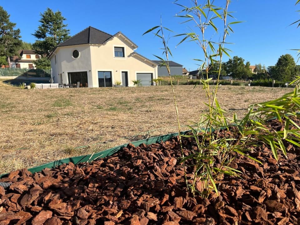 Property building, Garden