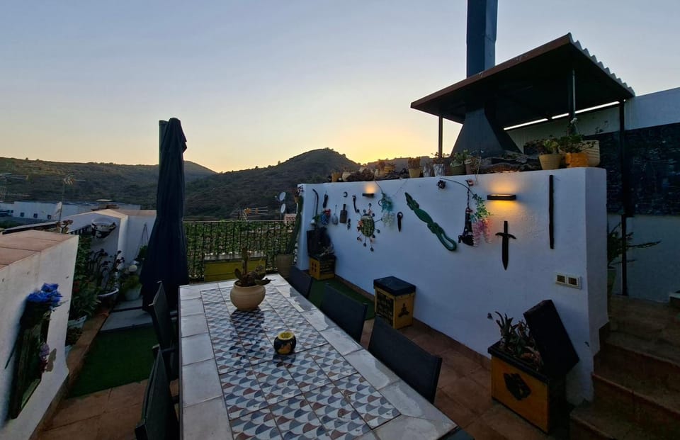 Off site, Natural landscape, BBQ facilities, Balcony/Terrace, Sunset