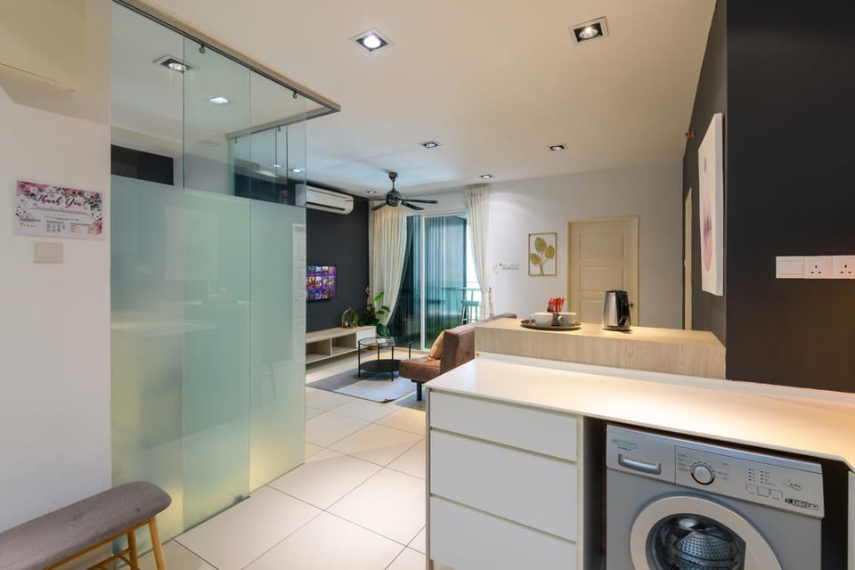 2R1B/Seaview Garden/1~8pax/Gurney/Mansion One Apartment in George Town