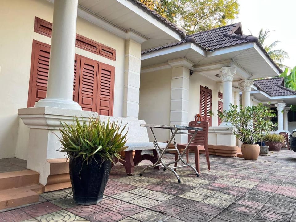 Property building, Balcony/Terrace