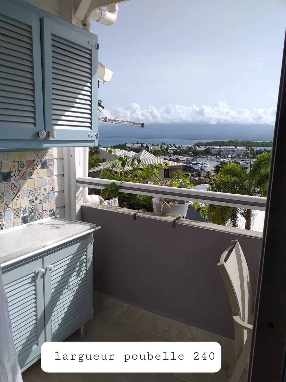 Mountain view, Sea view