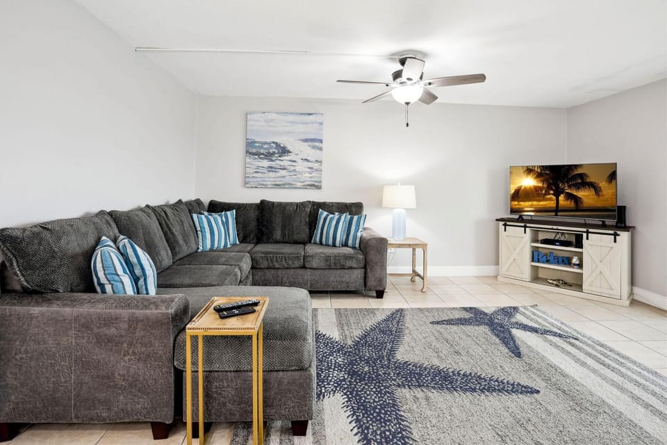 Holiday Villas II 407 Premier House in Indian Shores