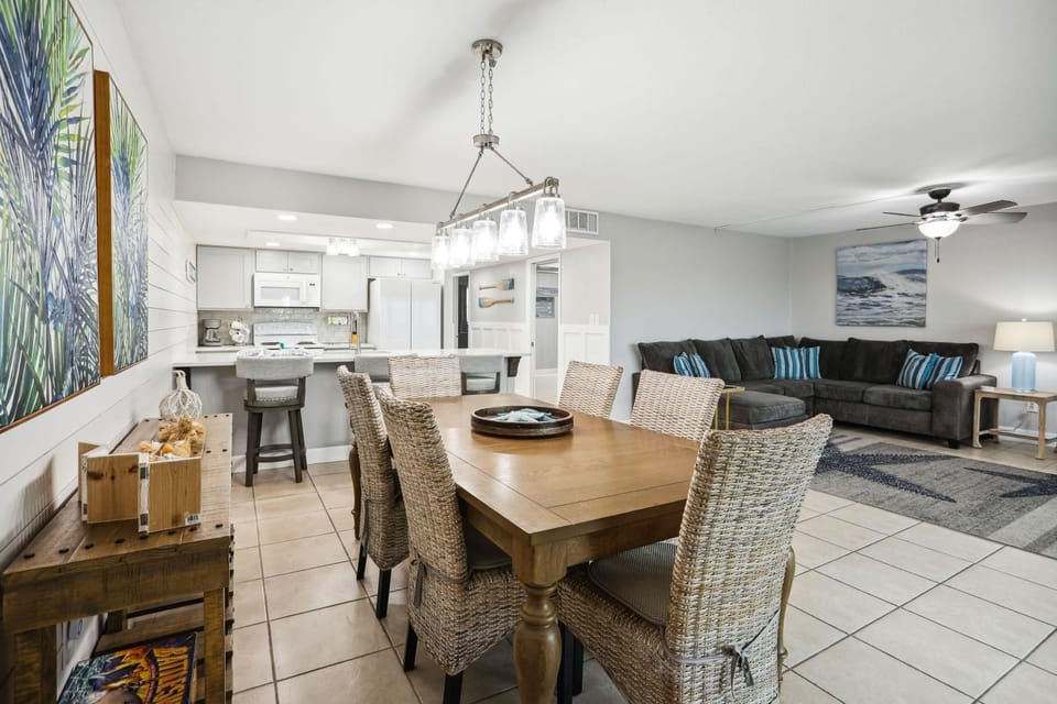 Holiday Villas II 407 Premier House in Indian Shores