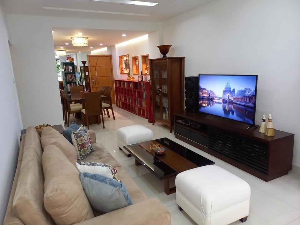 Communal lounge/ TV room, TV and multimedia, Living room