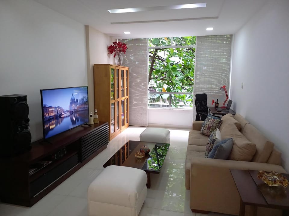 Communal lounge/ TV room, TV and multimedia, Living room