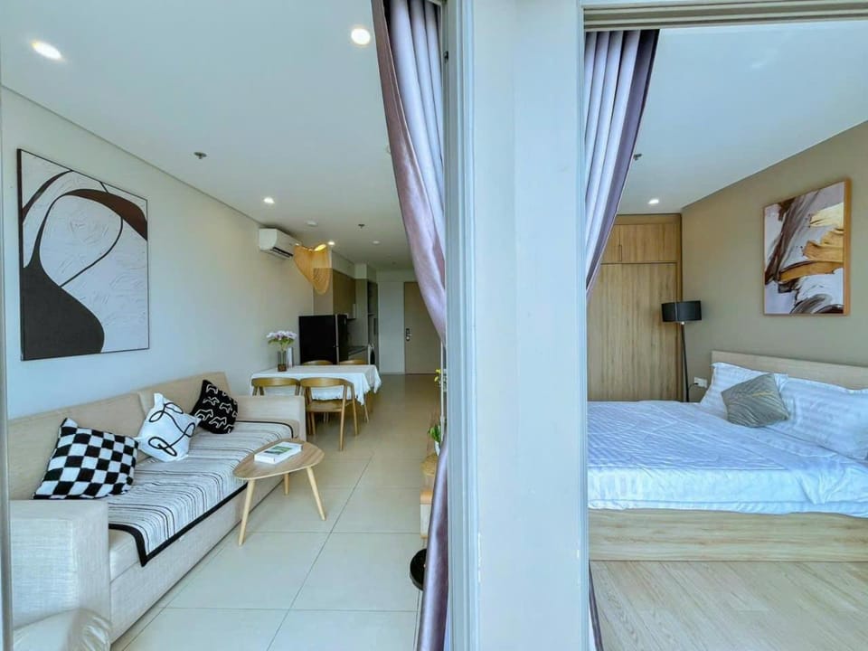 Living room, Photo of the whole room