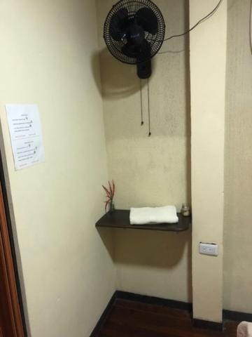 #2 private room close to airport Apartment in Alajuela