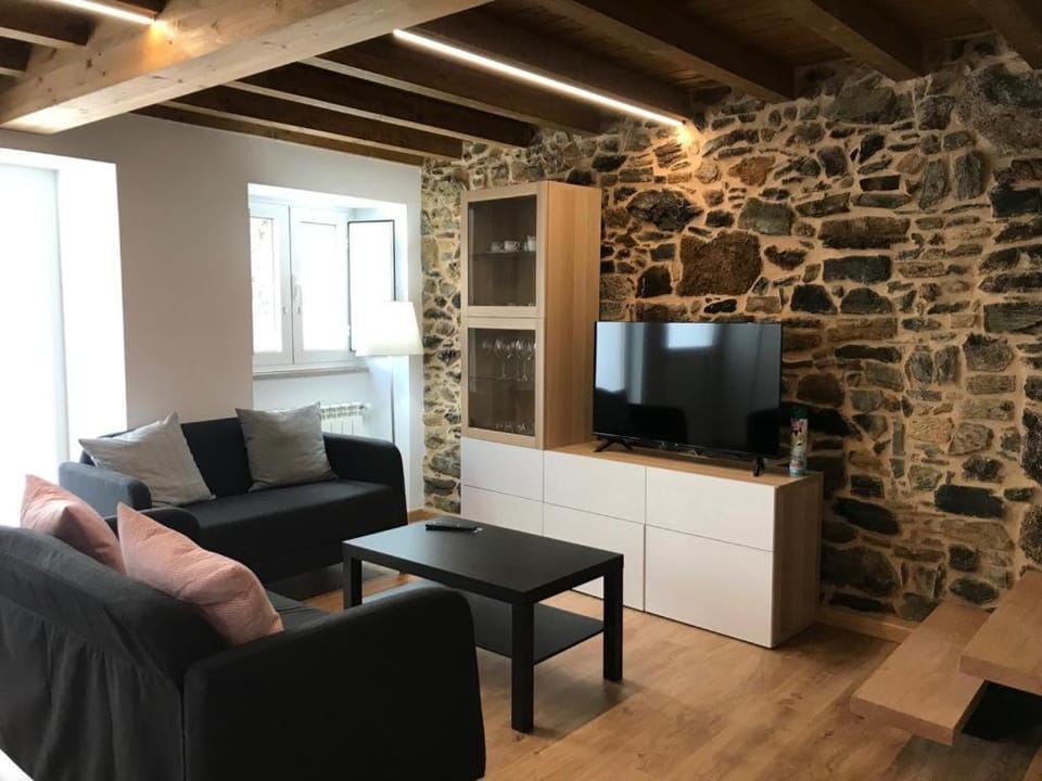 Communal lounge/ TV room, Living room, Evening entertainment