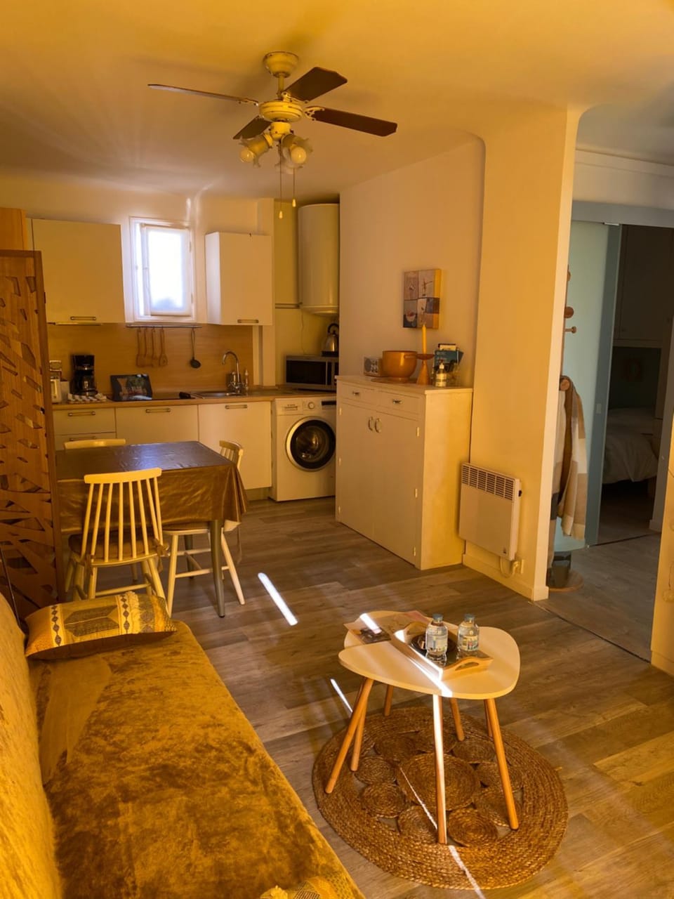 Communal lounge/ TV room