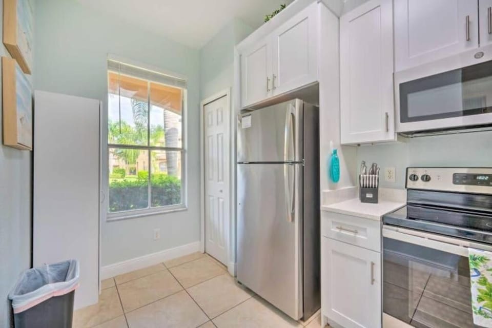 Disney & Universal Studios Townhouse Great Amenities Apartment in Four Corners