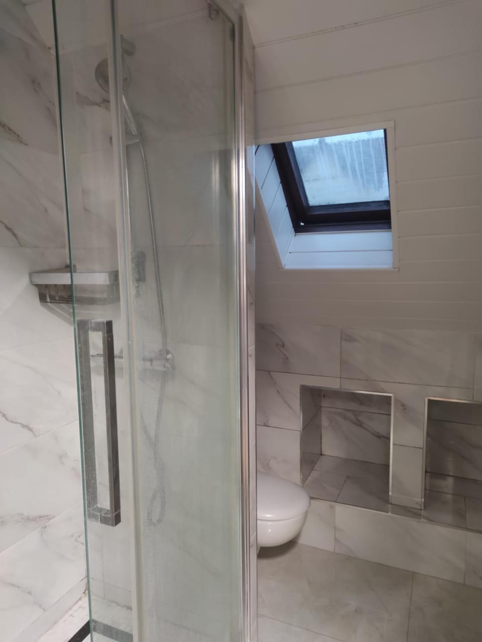 Chambre privée à Bobigny -Salle de bain et toilettes communes, pas de cuisine, check-in après 19h Vacation rental in Île-de-France