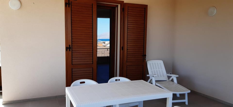 Property building, View (from property/room), Balcony/Terrace