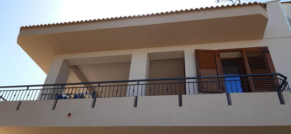 Property building, View (from property/room), Balcony/Terrace