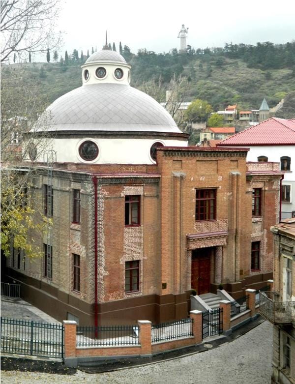 COMFORT AND HISTORY Apartment in Tbilisi, Georgia