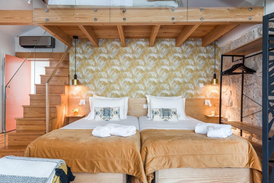 Bed, Photo of the whole room, Bedroom, towels, air conditioner