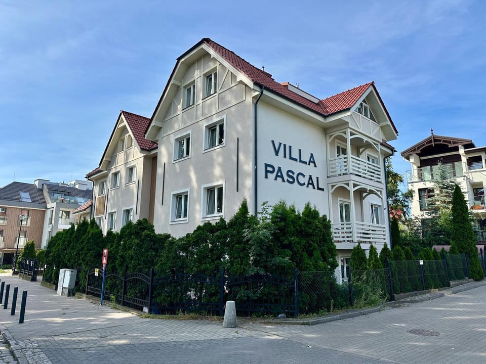 Property building, Facade/entrance, Day, Street view