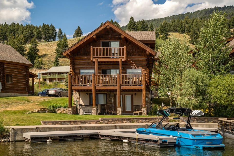 Property building, Spring, Day, Natural landscape, Lake view