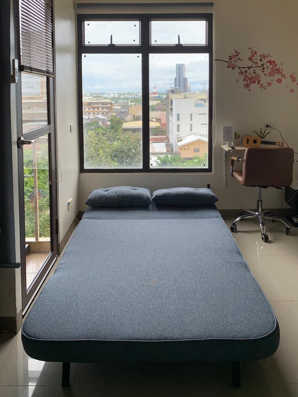 Bed, Living room, Seating area