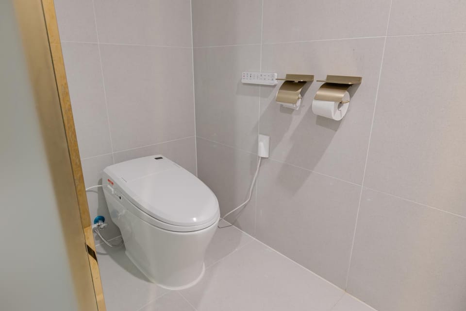 Toilet, Bathroom
