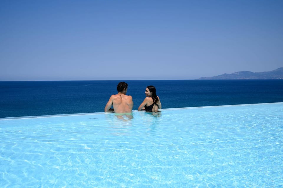 Sea view, Swimming pool