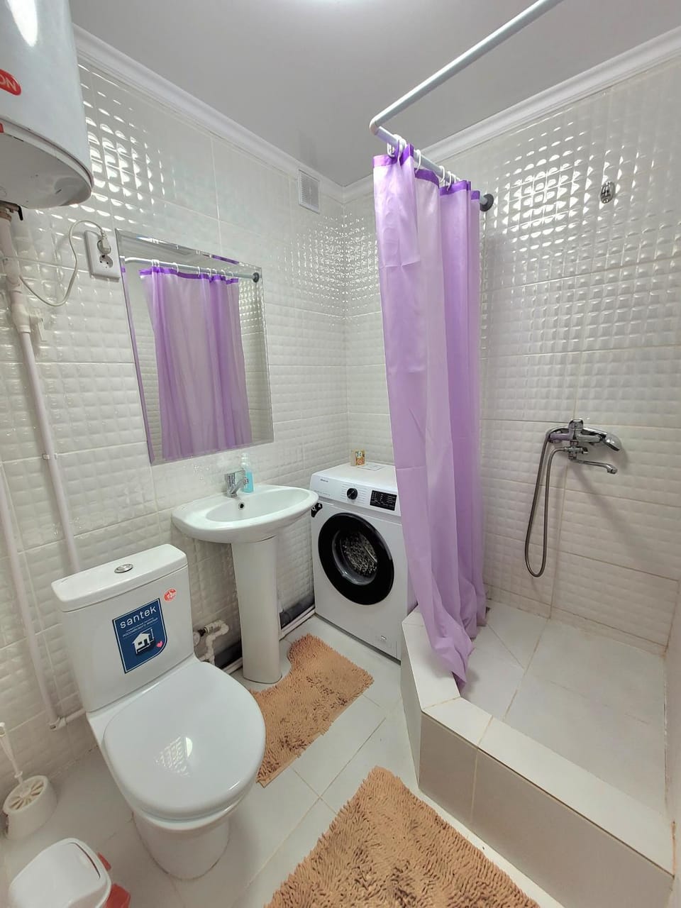 1 комн. Апартаменты на Абая 122 Apartment in Kazakhstan