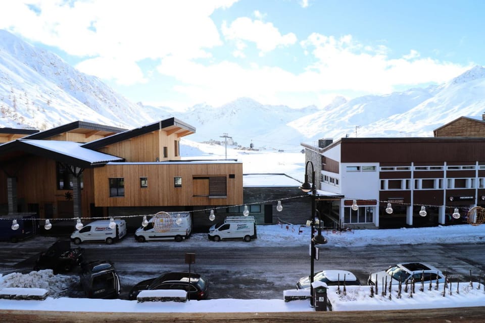 Résidence Hauts Lieux - Grand studio cabine au centre de Tignes Le Lac MAE-7414 Cabin in Tignes