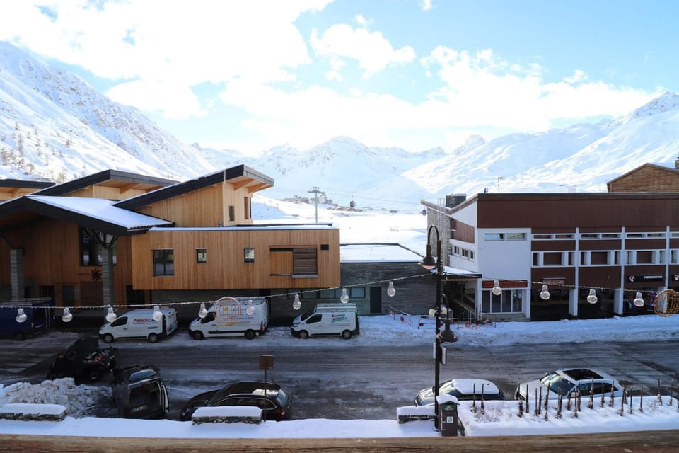 Résidence Hauts Lieux - Grand studio cabine au centre de Tignes Le Lac MAE-7414 Cabin in Tignes