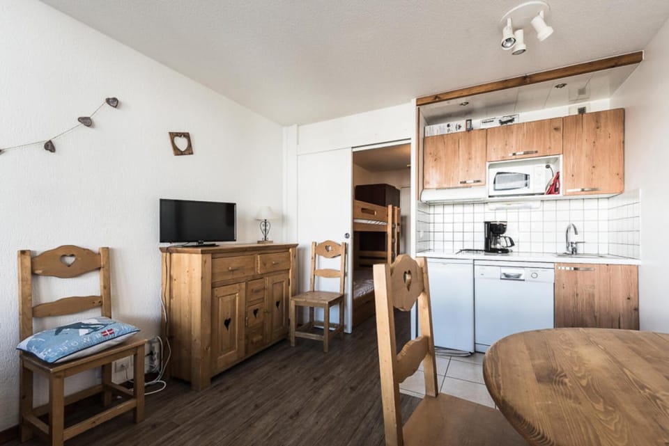 Résidence Home Club - Studio proche des pistes et commerces MAE-7494 Apartment in Tignes