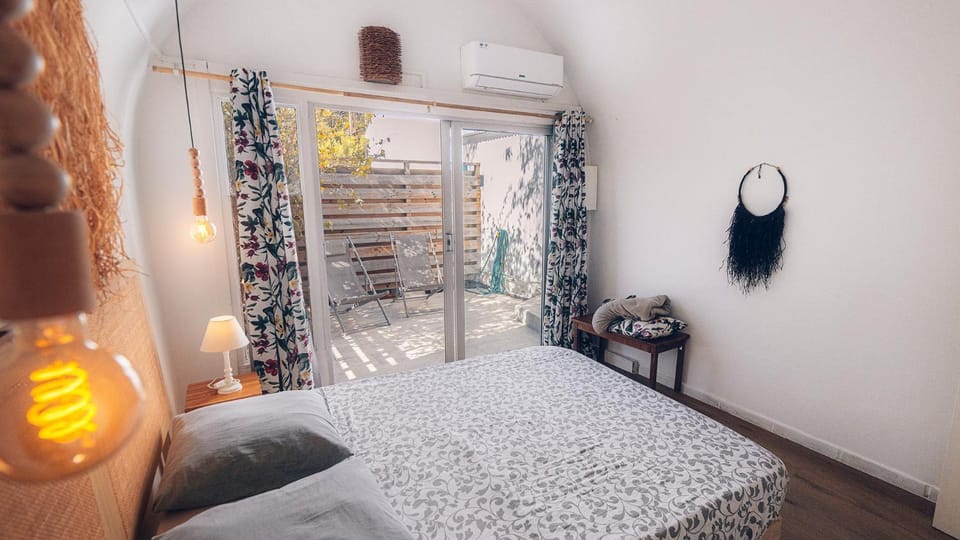 Bed, Balcony/Terrace, Bedroom