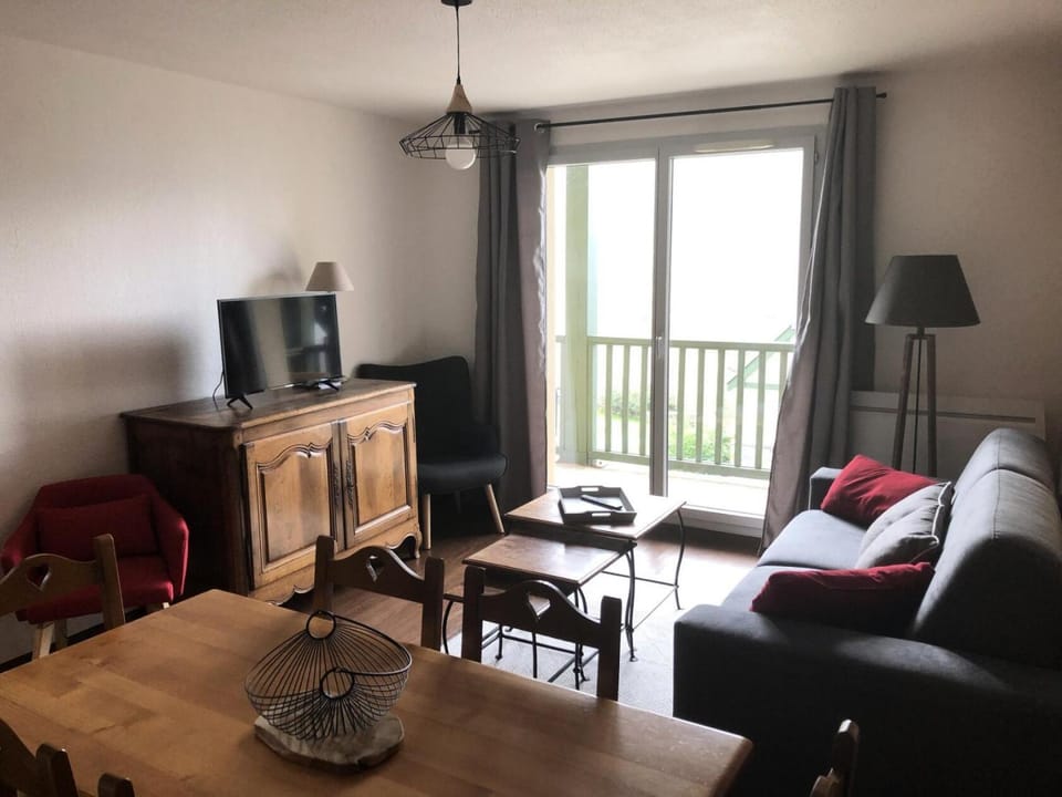 Résidence Hameau De Balestas Mp - T3/6pers ISATIS 02- Peyresourde MAE-9384 Apartment in Catalonia