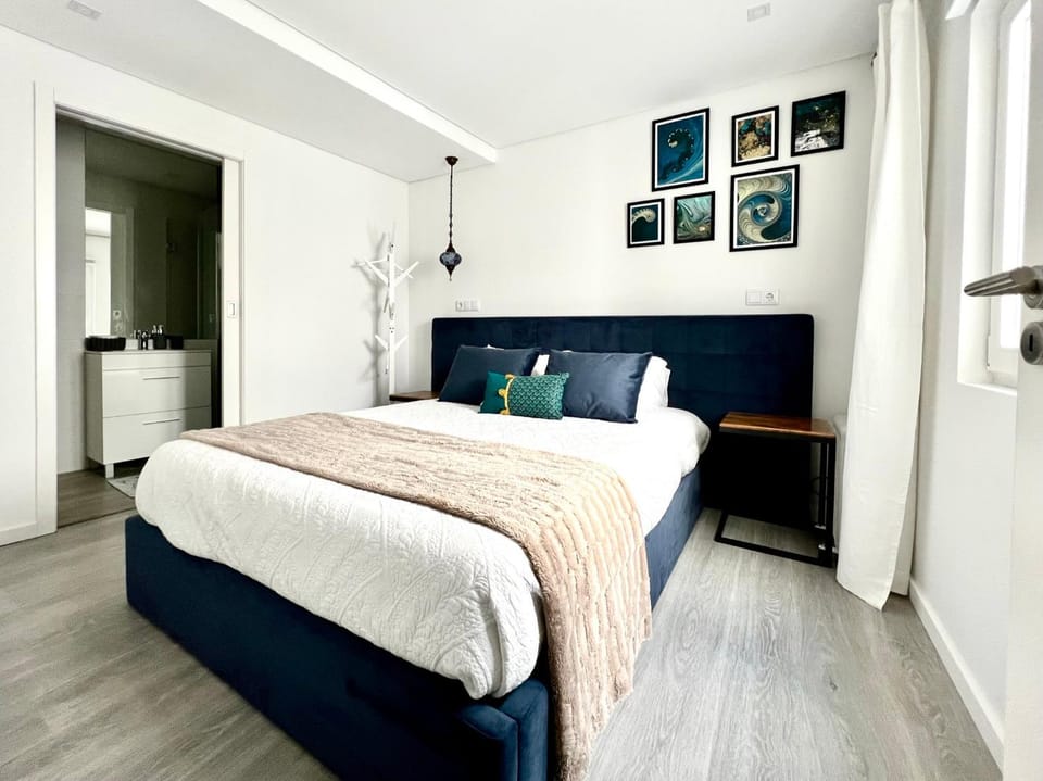 LUXURY PENTHOUSE - River Gallery Art - View&Center Apartment in Vila Nova de Gaia
