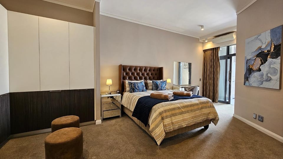 Menlyn Maine Unit 1421 Apartment in Pretoria