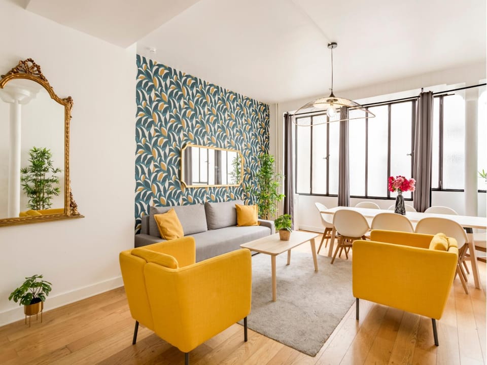 Living room, Dining area